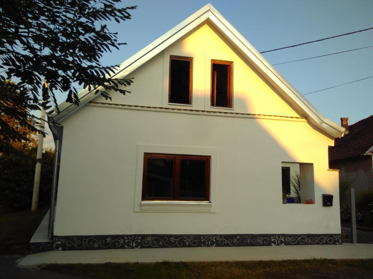 Ferienwohnung House Of Lovra Kneževi Vinogradi Exterior foto