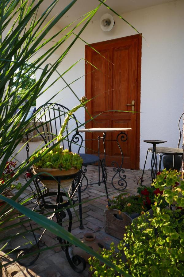 Ferienwohnung House Of Lovra Kneževi Vinogradi Exterior foto